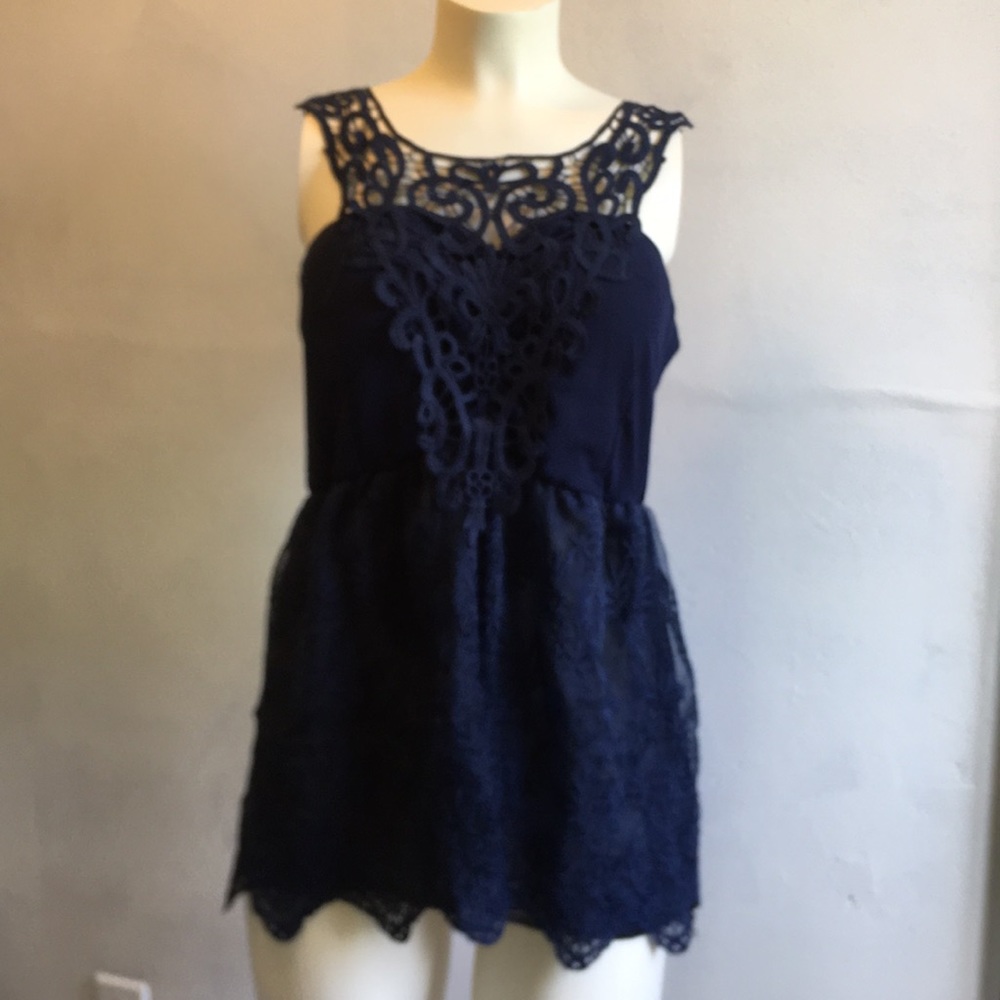 Woman’s tank style top